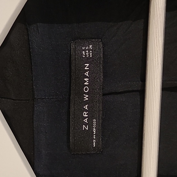 Zara Blazer - Picture 2 of 2